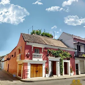 Life Is Good Hostal