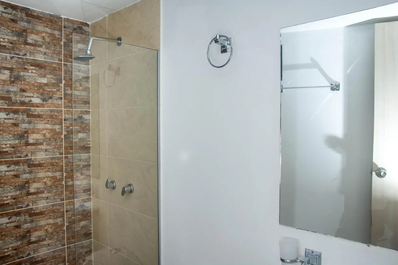 13 Trece Aparta Hotel Медельин