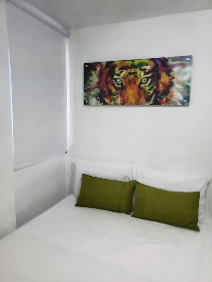 13 Trece Aparta Hotel Медельин