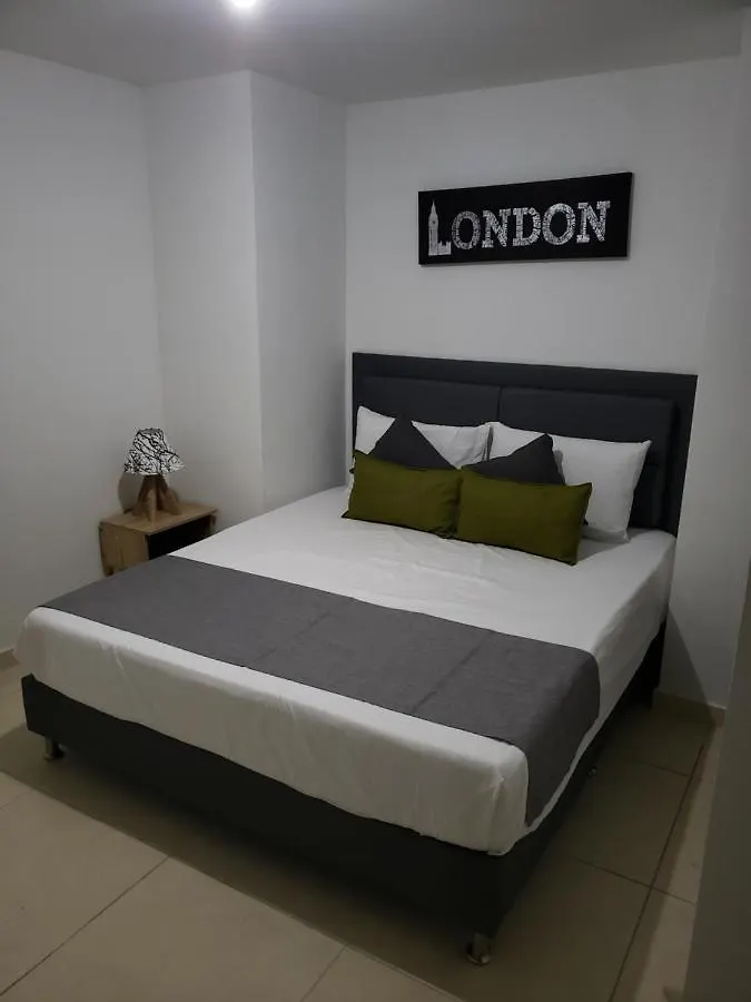 13 Trece Aparta Hotel Медельин 3*,